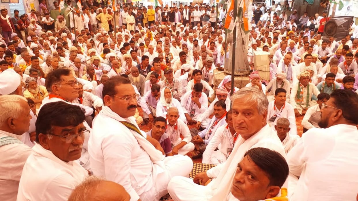 Churu News Congress workers united against MLA Narendra Budania