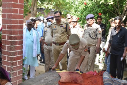 The middle-aged man was shot dead, the wife was sleeping on the cot next to him all night