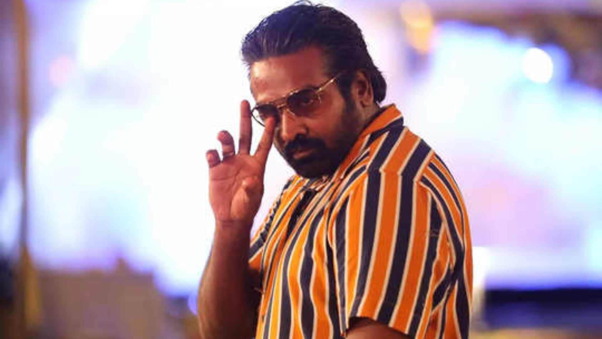 Jawan Atlee film starrer Shah Rukh Khan Drops a Mysterious New Poster is he Vijay Sethupathi?