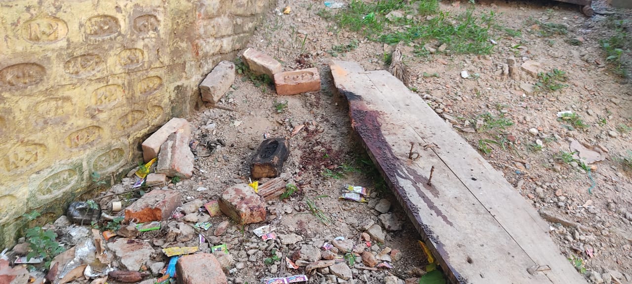 Son killed his father by pelting bricks and stones, there was a dispute against abusive language