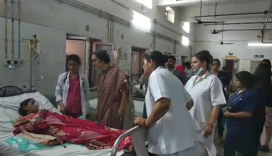 Metrogyl was injected and condition of six pregnant women deteriorated, high fever came with shivering