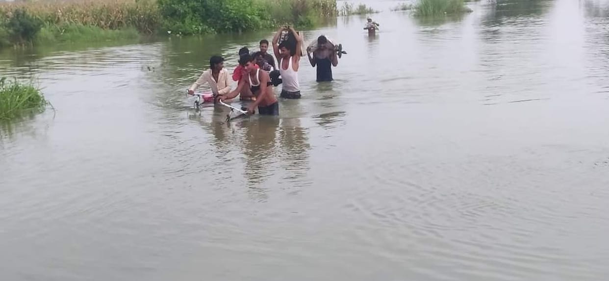 Furious form of Ganga, Water level is 20 cm above the danger mark, more than 150 villages are vulnerable