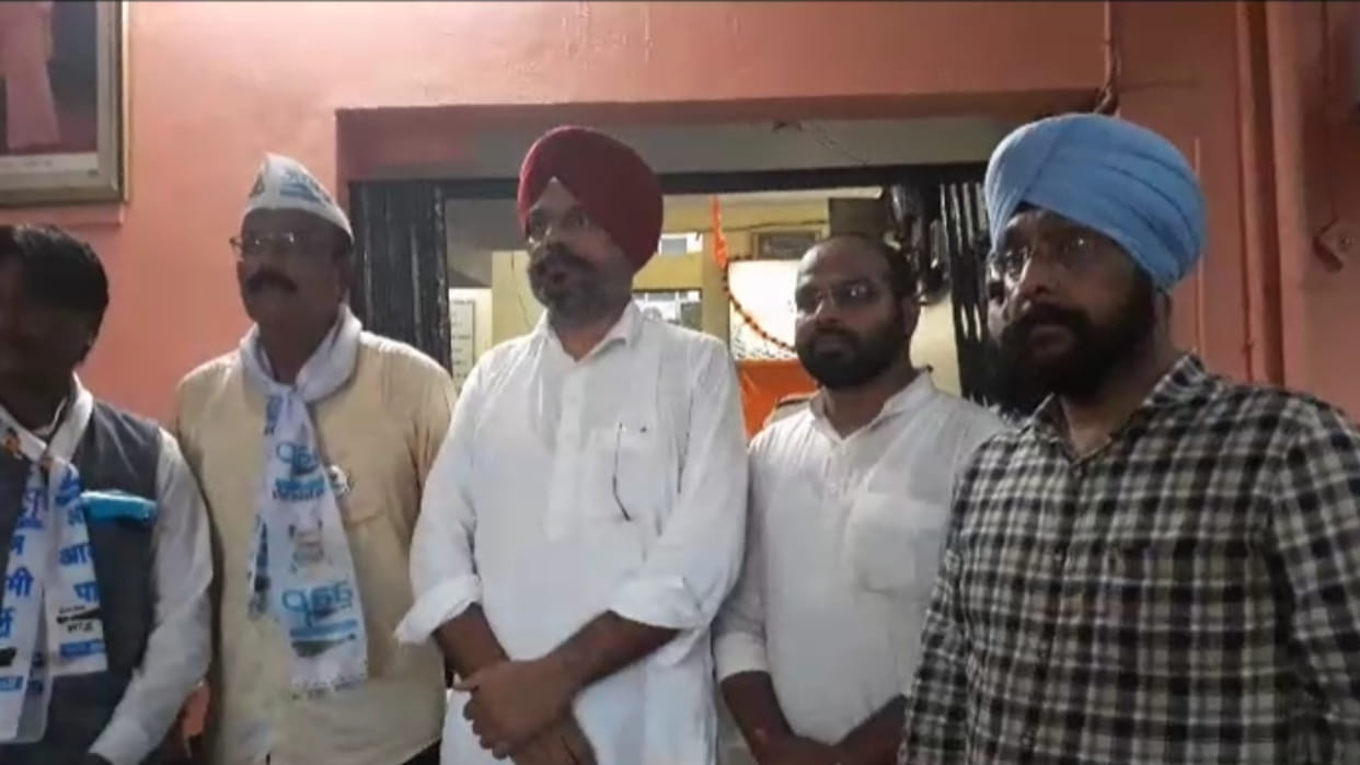 Khandwa: AAP Navdeep Singh Zinda lashed out at Modi Shivraj, said - people are ready to vote for Kejriwal