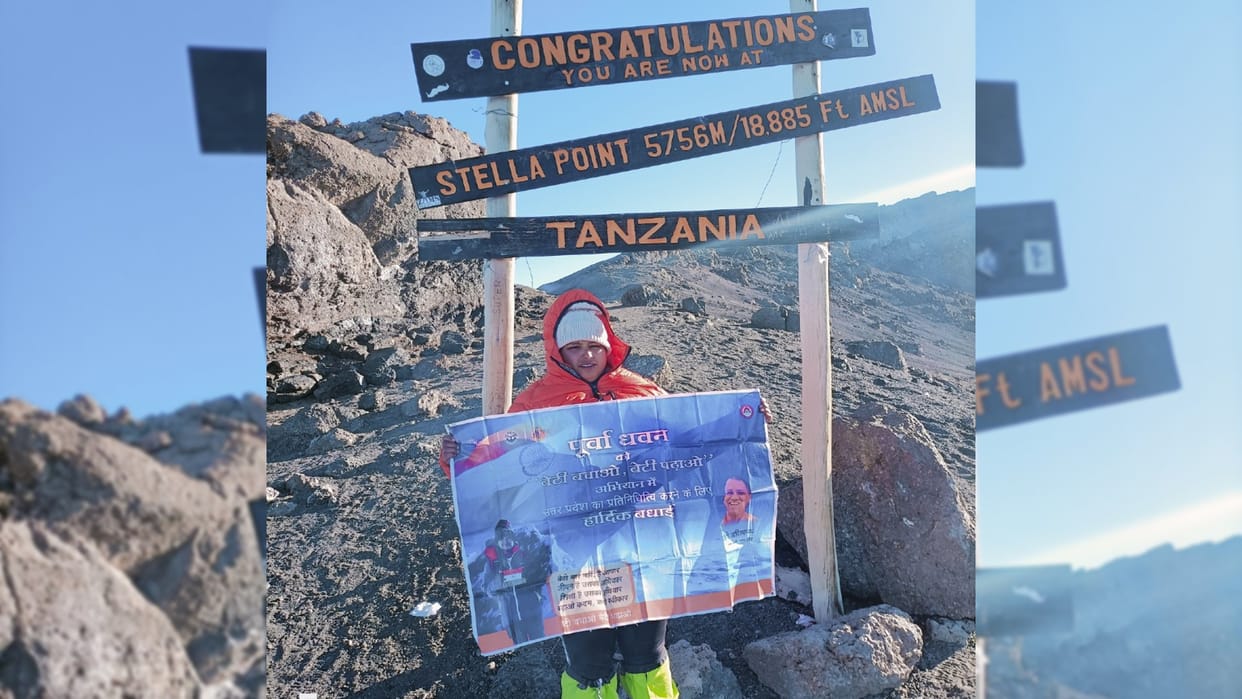 Meet Poorva Dhawan From Lucknow Hoisted Tricolor on South Africa Highest Peak