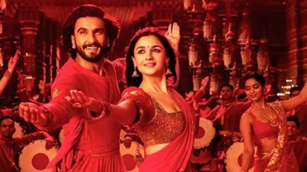 Alia Bhatt Ranveer Singh Film RARKPK new song Dhindhora Baje Re teaser out see users reaction