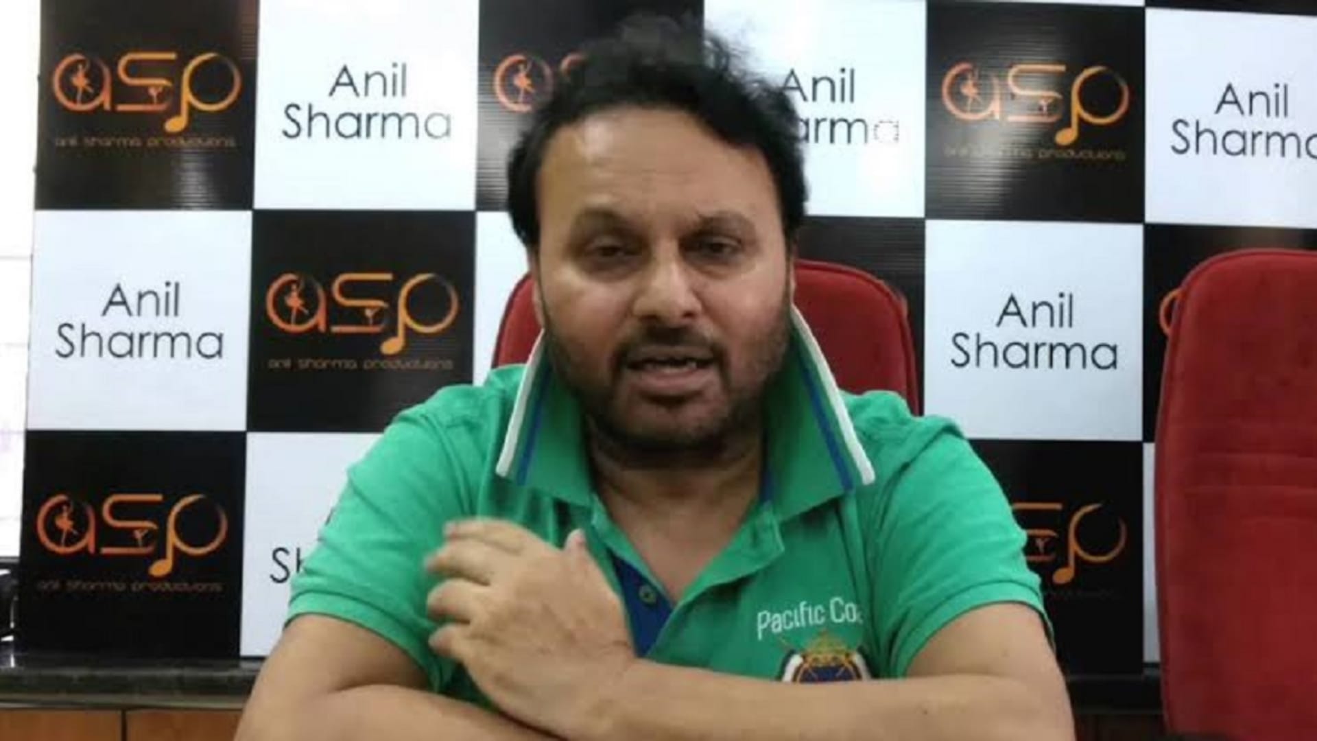 Director Anil Sharma targeted Shahrukh Khan Starrer film Pathan said the film earned only 1.25 crores in South