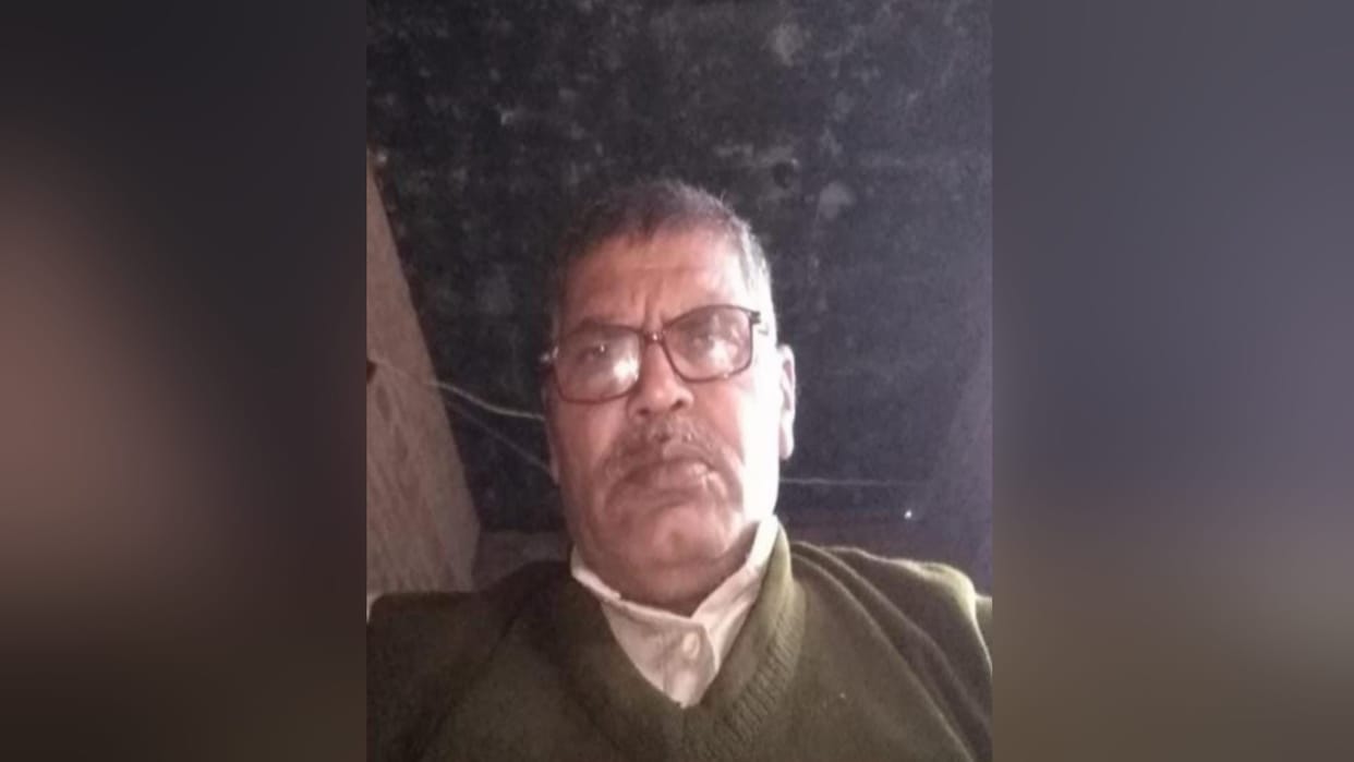 farmer committed suicide by hanging himself after being cheated of three lakhs, police found a suicide note