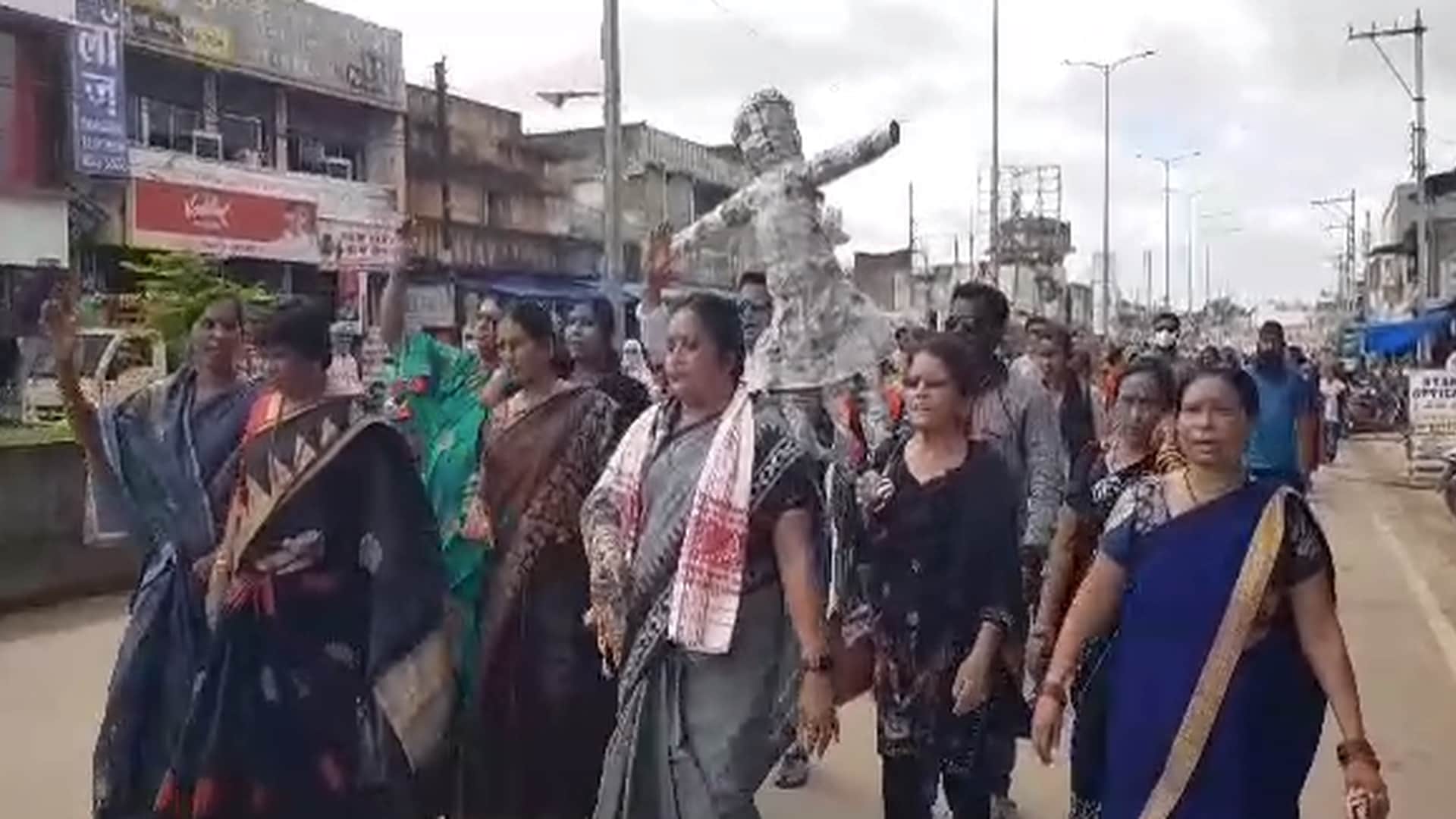 मणिपुर हिंसा के विरोध में कांग्रेसियों ने किया प्रदर्शन।