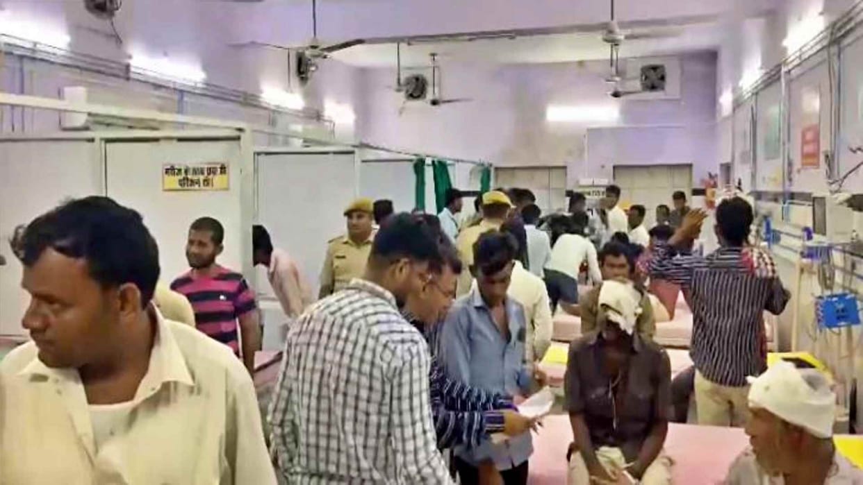 Bus full of passengers overturned in Barmer