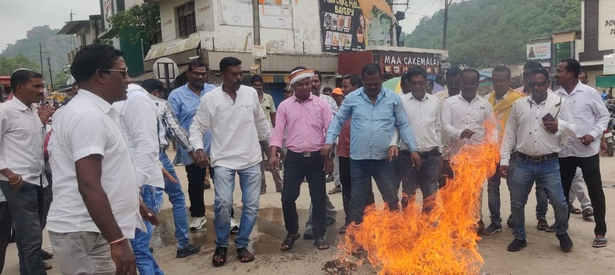 Sarva Adivasi Samaj completely closed Kanker due to violence in manipur