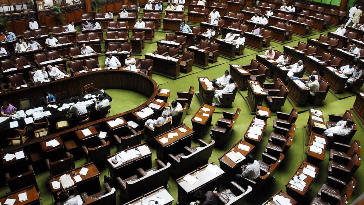 Government may introduce Telecom Bill 2023 in Lok Sabha today know all details