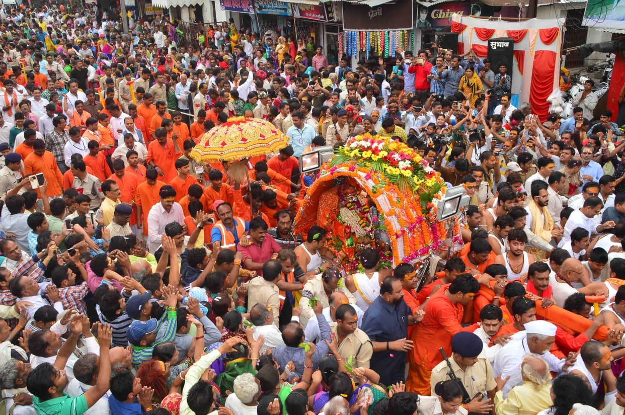 Ujjain Mahakal Sawari Live Darshan Today Videos Photos City Tour Mahakaleshwar Baba