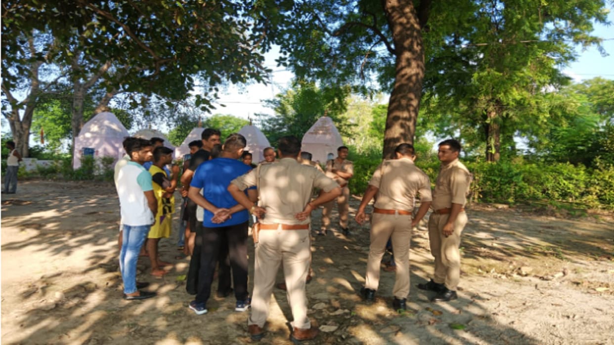 Meerut News: Anger among villagers after breaking of idol of Kali Mata Devi in Rohta area