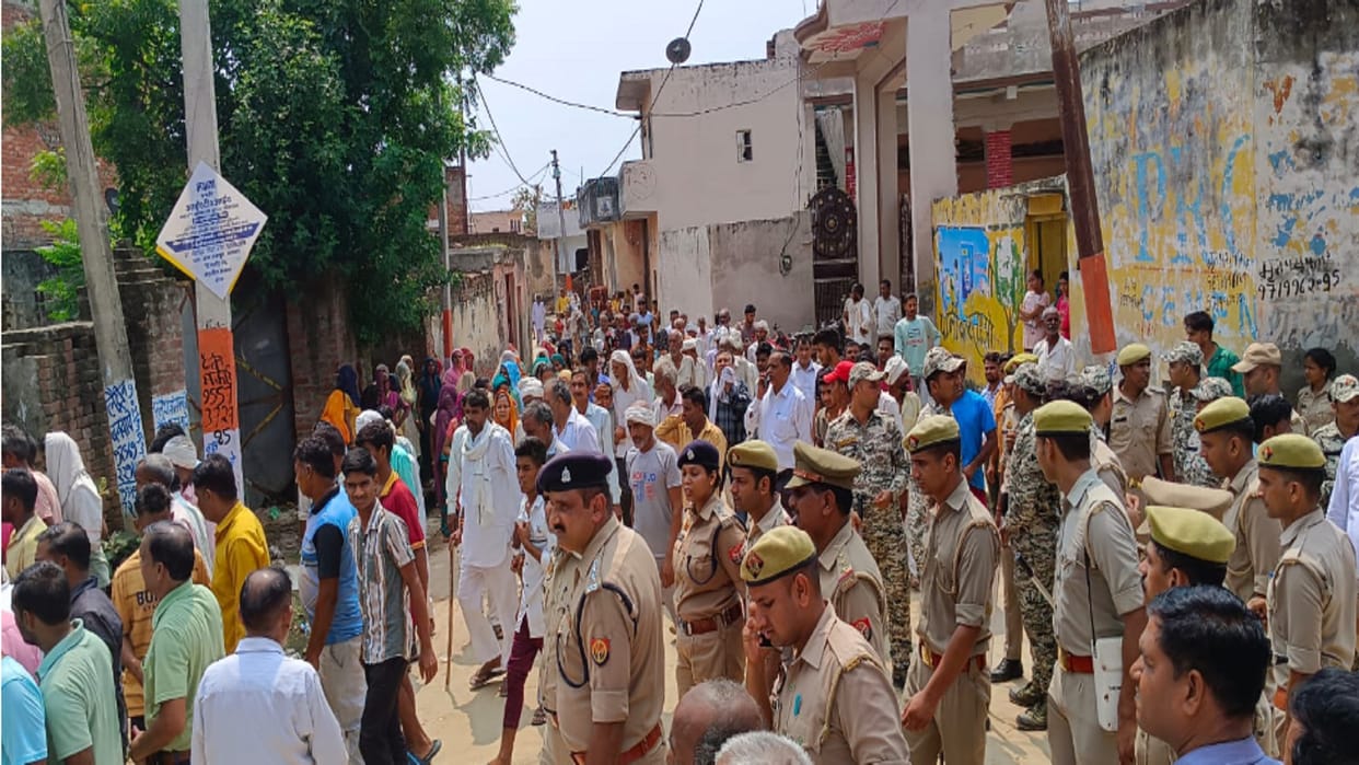Meerut Double Murder Case: family of Surendra refused to perform last rites after post mortem