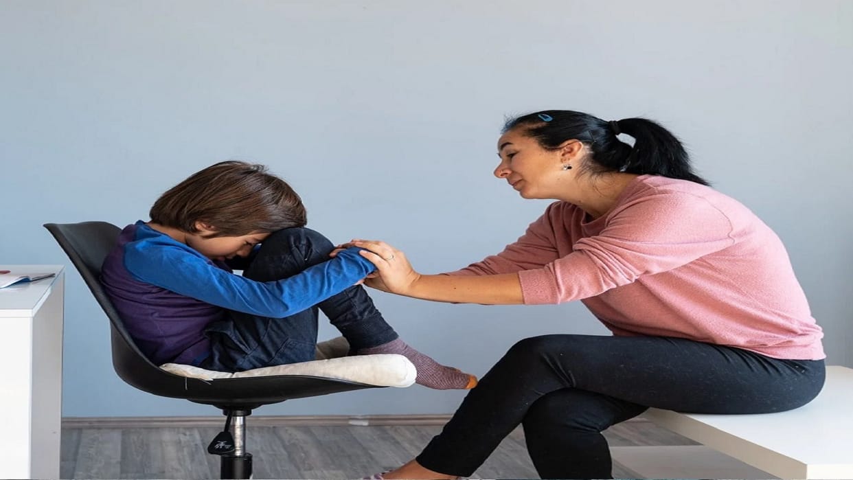 Parenting Tips: Signs of Bullying Causes, Symptoms And Prevention in Hindi