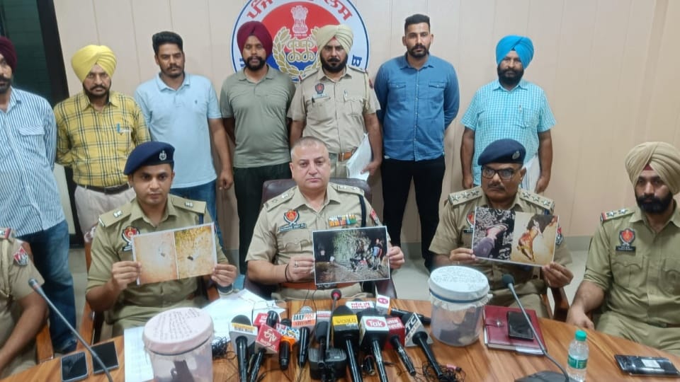 Muktsar police arrested two gangsters after encounter