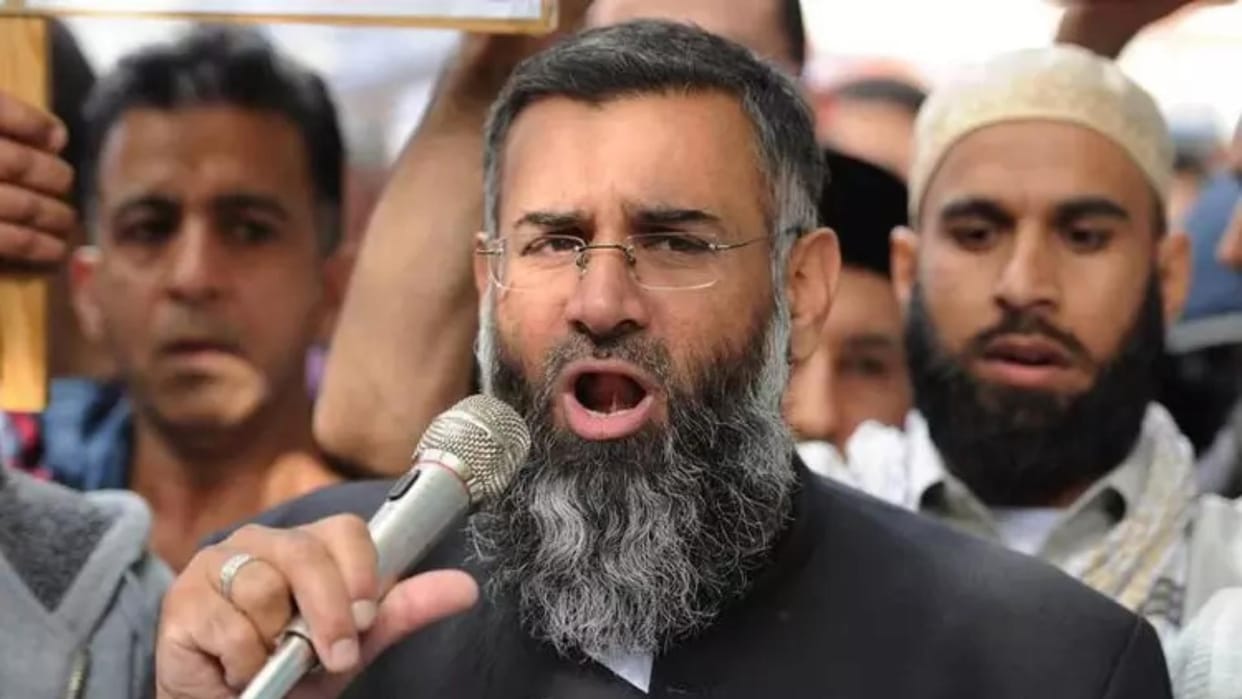British Pakistani radical preacher charged with terror offences in UK
