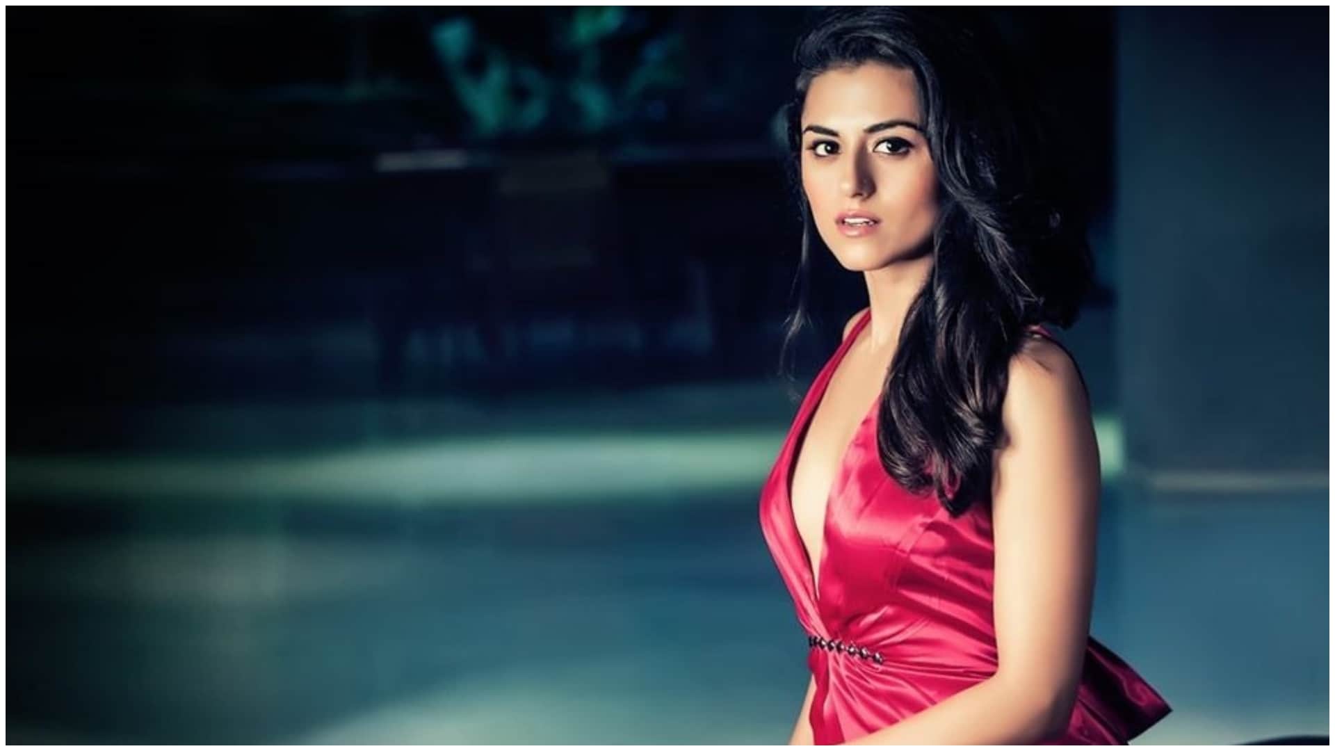 Ridhi Dogra Praised Jawan co star Shah Rukh Khan Actress Reveals her favorite film of Tiger 3 star Salman Khan