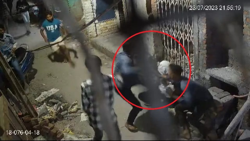 One injured in bullet and knife during clash between two groups over old enmity