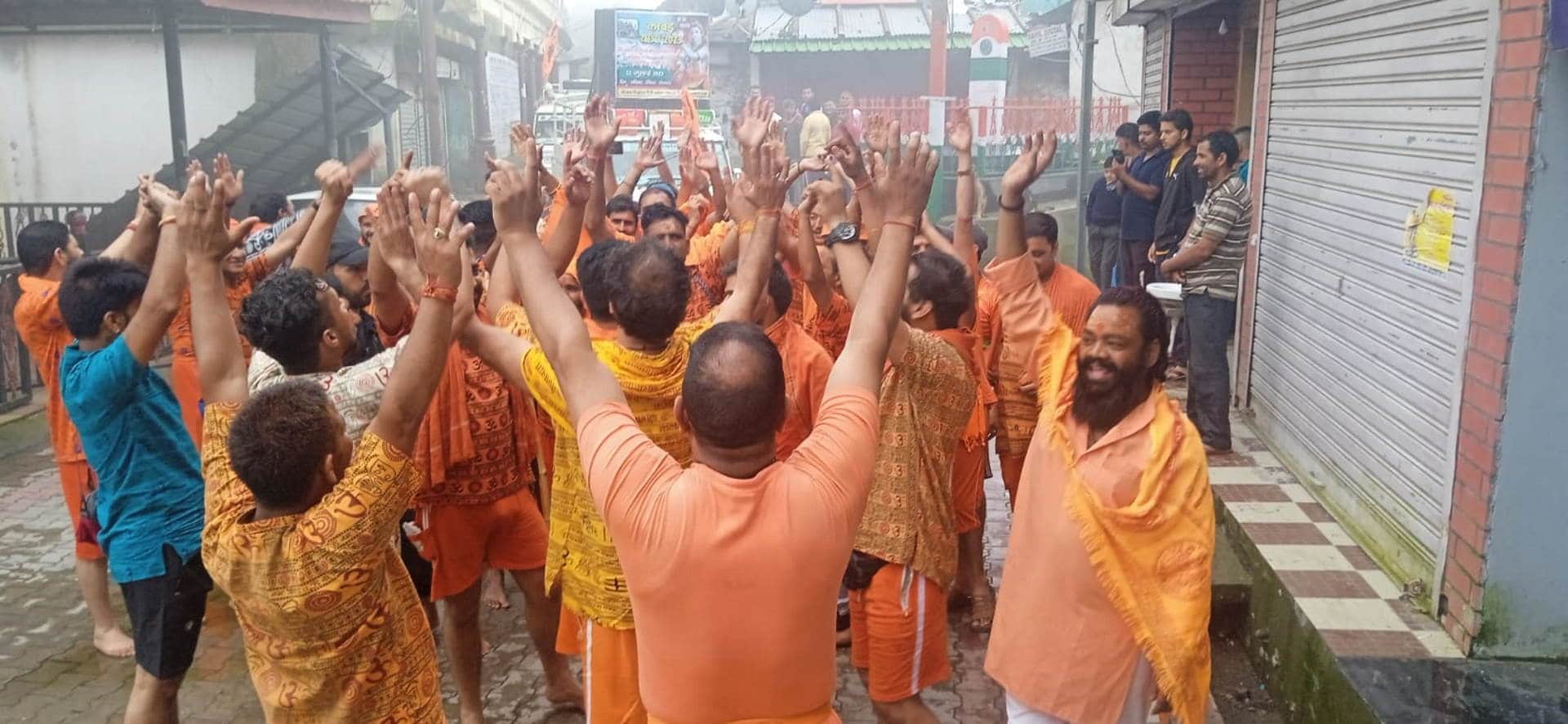 Sawan Somwar 2023 Crowds of devotees gathered in pagodas Shiva Temple Devbhoomi Watch Photos