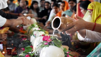 Sawan 2023 auspicious coincidence is last Monday Shiva worship will get great virtue know puja vidhi