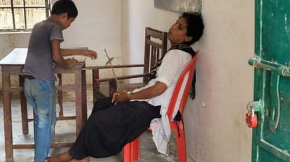 Family thrashed teacher for taking photo of sleeping female teacher in Supaul, kk pathak, education department
