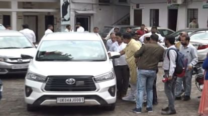 Uttarakhand Politics Former MLA Rajkumar Thukral meets Harish Rawat talks about joining Congress video viral
