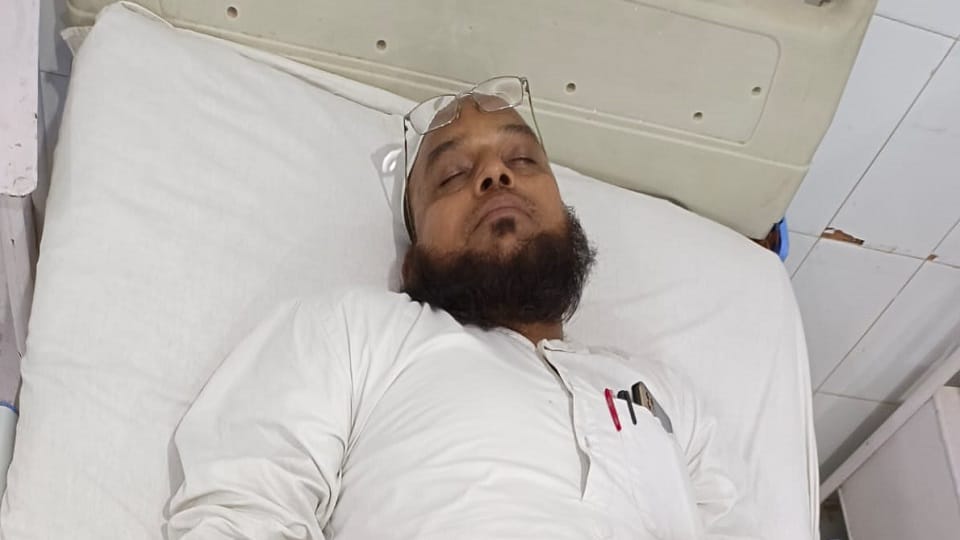 clerk fainted after Hearing threat in Hamirpur admitted to the district hospital