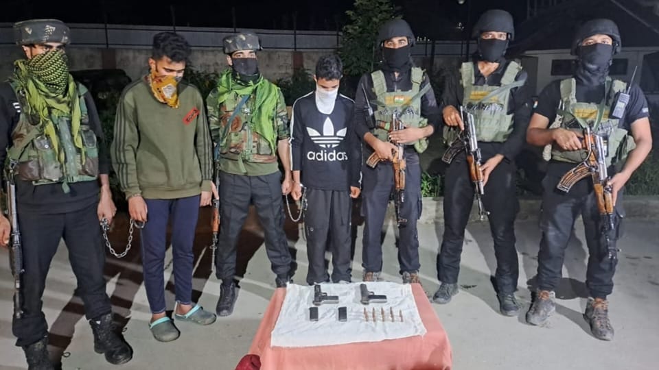 Jammu Kashmir: Two Lashkar terrorist associate arrested in Baramulla gathered weapons for targeted killing