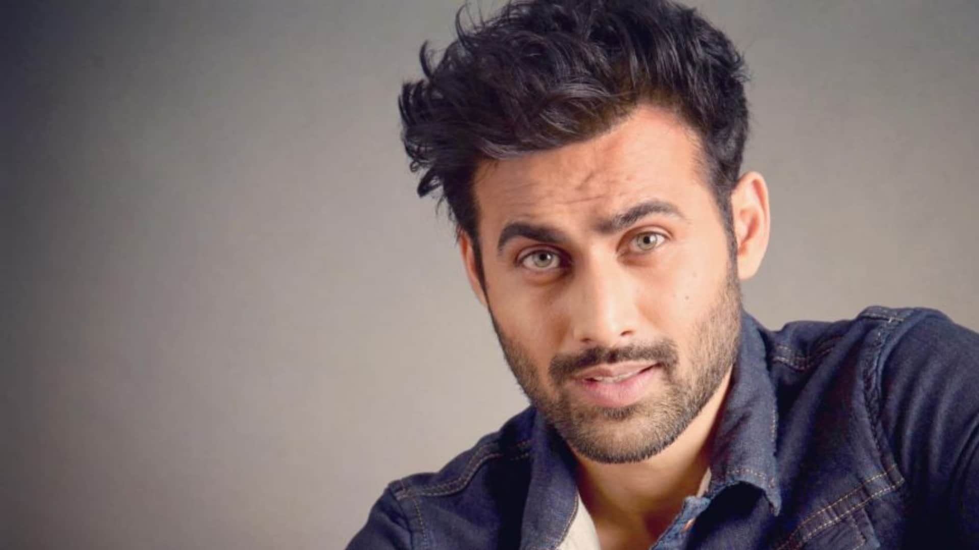 Bollywood Actor Freddy Daruwala International Debut with Aaina Know Details here
