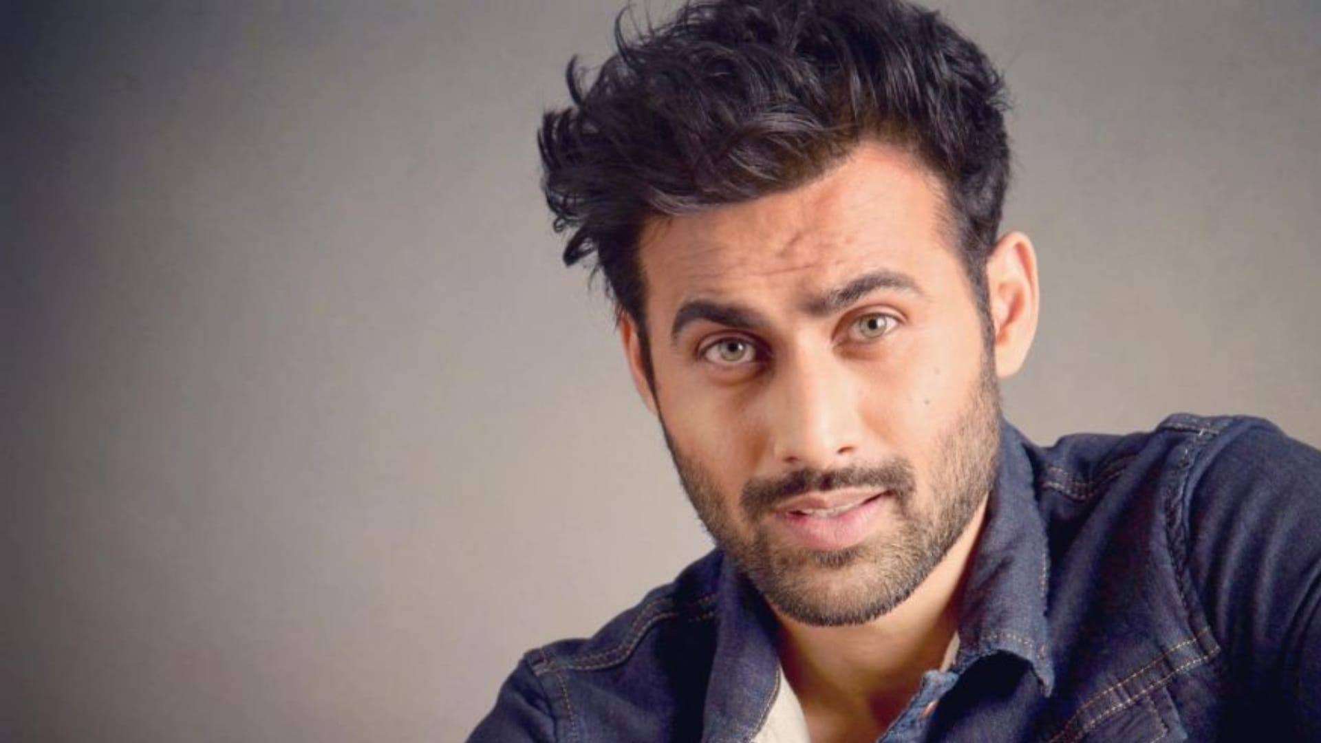 Bollywood Actor Freddy Daruwala International Debut with Aaina Know Details here