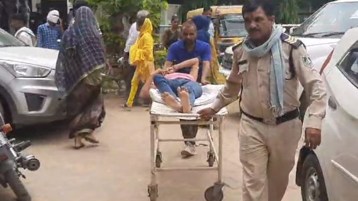 Gwalior News BHMS student attempted suicide after her brother snatched her mobile