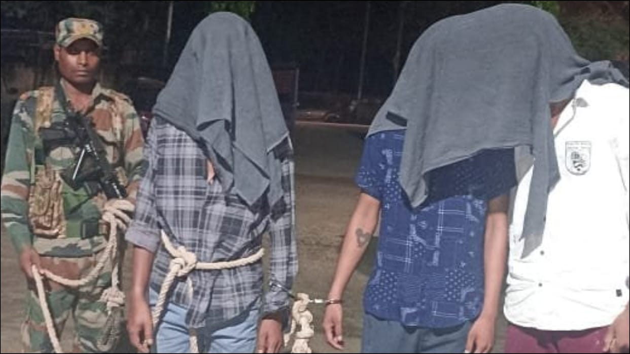Jharkhand ATS and Ranchi police arrested infamous Kalu Lama gang chief Rohit Munda and key gang members