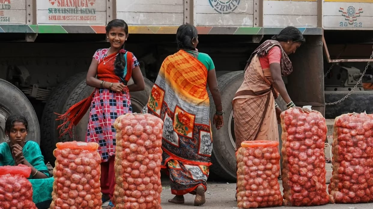 6 wagons carrying onions sent to Manipur from Maharashtra