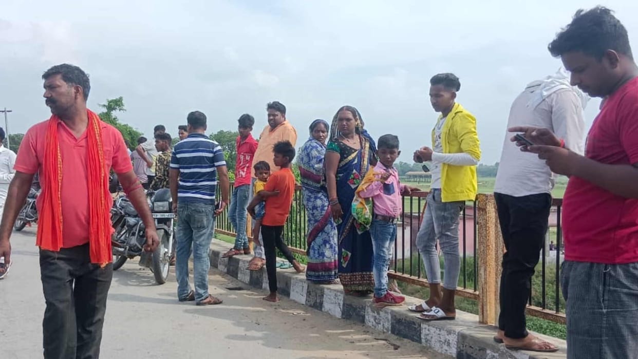 student jumped into river suicide note found in bag