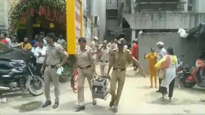 Delhi News: Building Collapses in Delhi’s Punjabi Bagh, Many People Buried