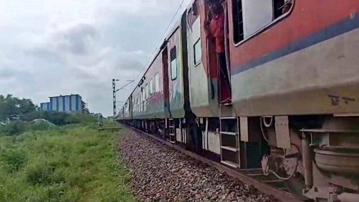 Angered by daughter's love marriage, parents die by jumping in front of train in Pali