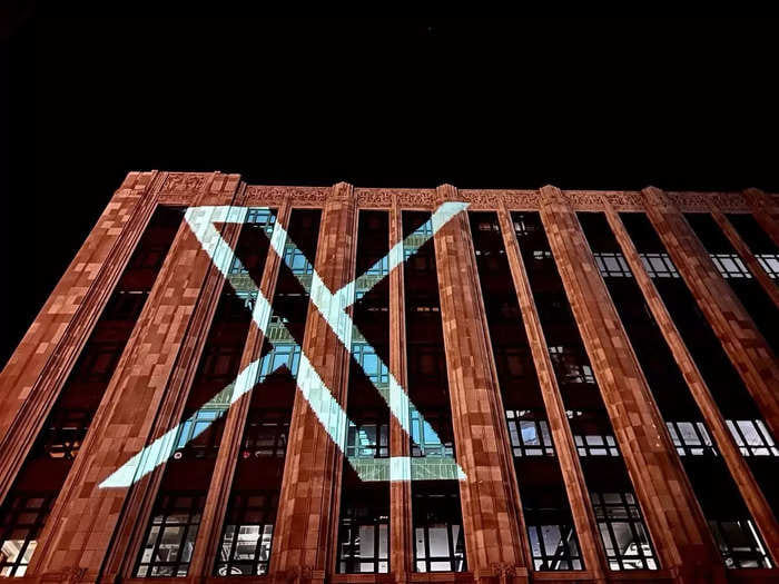 Elon Musk changed Twitter logo to X, flood of memes on social media