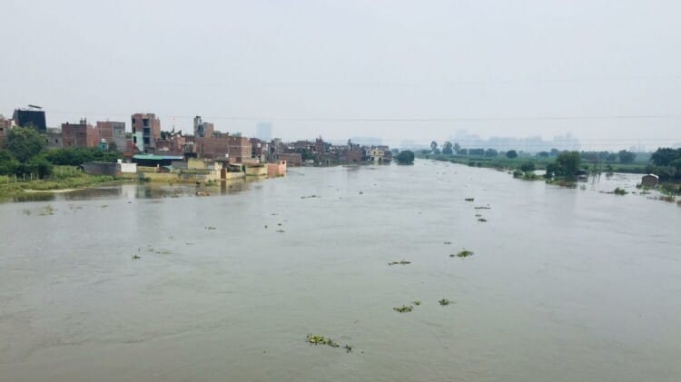 Hindon river water level update Hindon flood