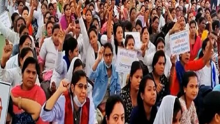 Contract Workers Strike :तीन दिन में काम पर लौटें संविदा कर्मचारी, नहीं तो एस्मा के तहत होगी कार्रवाई – Government Issued Instructions To Take Action Against Striking Contract Employees