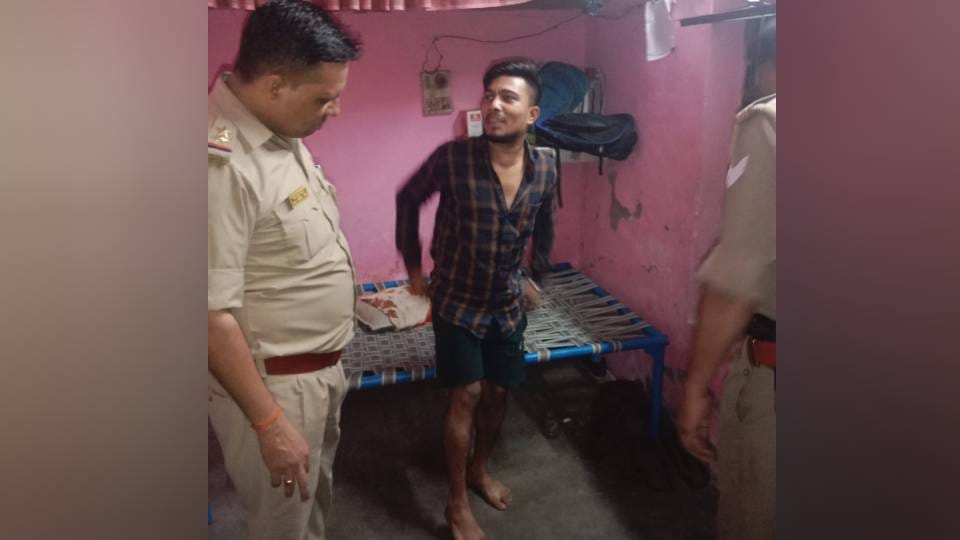 police rescue young man who was committing suicide in agra
