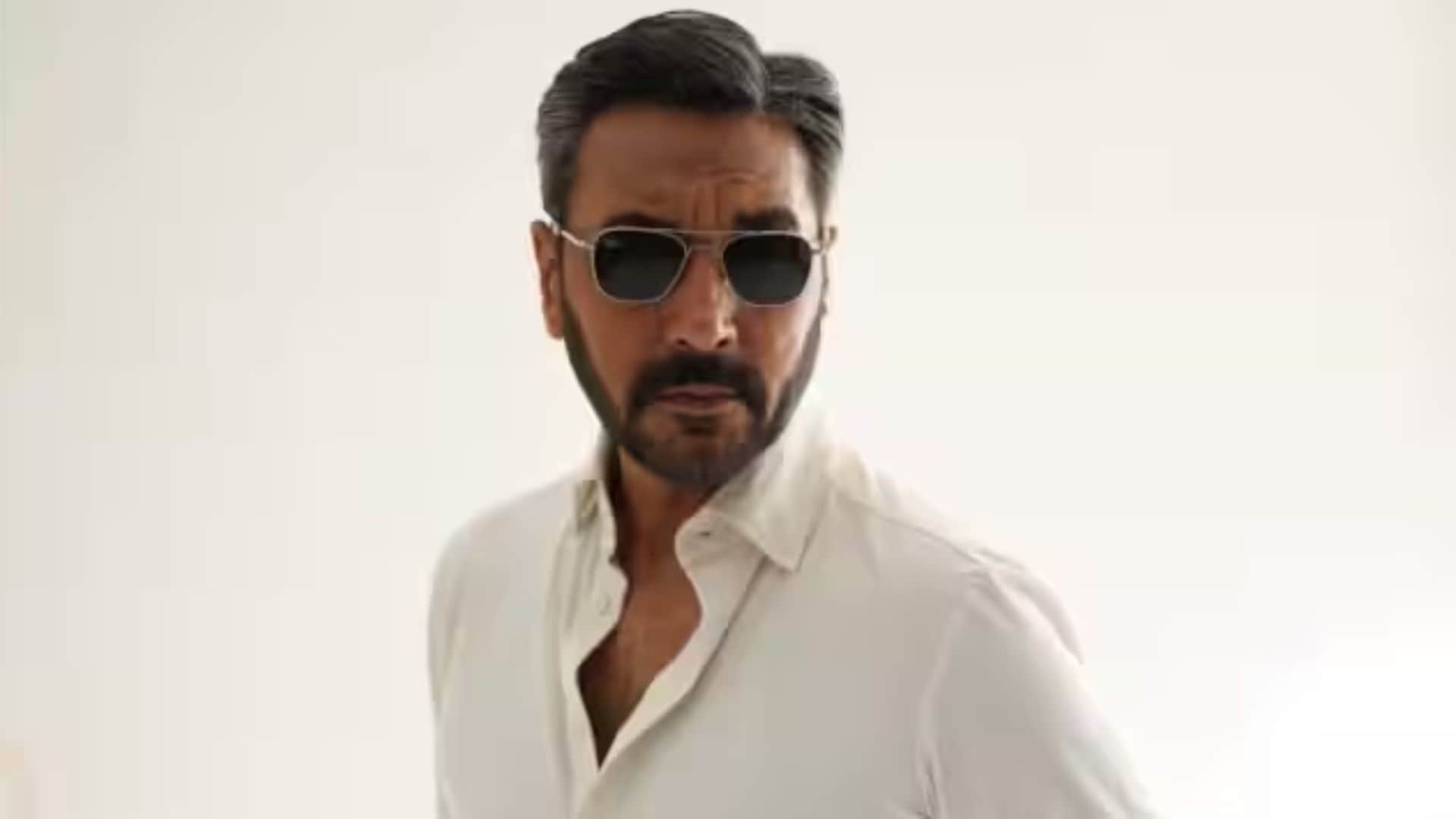 pakistani actor adnan siddiqui show mere paas tum ho actor openes up on bollywood and pakistani film industry