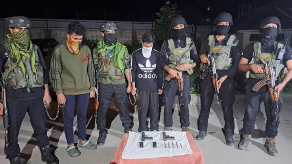Jammu Kashmir: Terrorist helper arrested Bandipora, one caught with weapons Anantnag