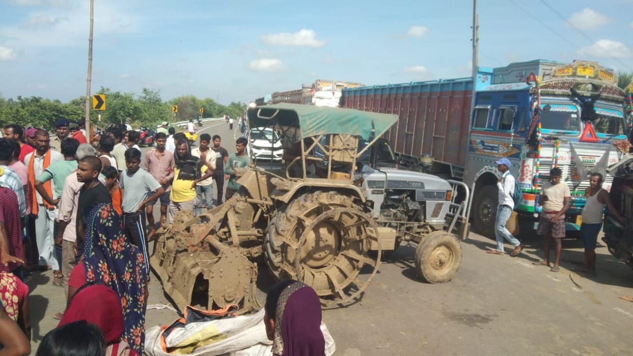 Child died in road accident while going to school in Nalanda; Villagers blocked Bihta-Sarmera main road
