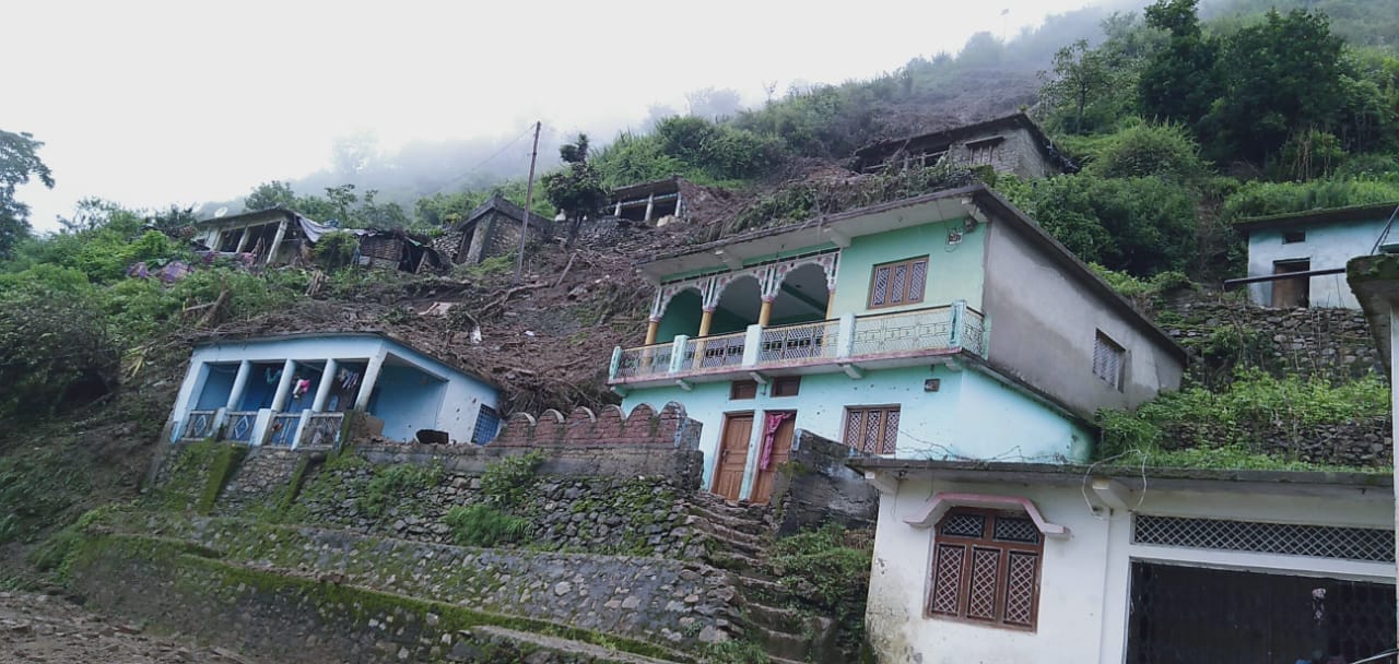 Uttarakhand Weather Rivers Overflow after Heavy rainfall and Many Houses in danger Road Closed Photos
