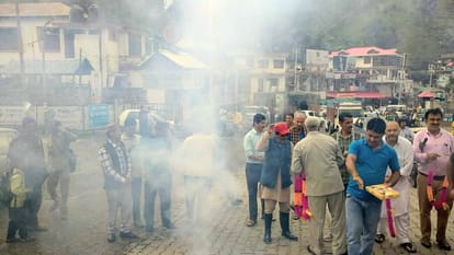 Hati in celebration after the bill was passed in Rajya Sabha, nati from Sirmaur to Shimla