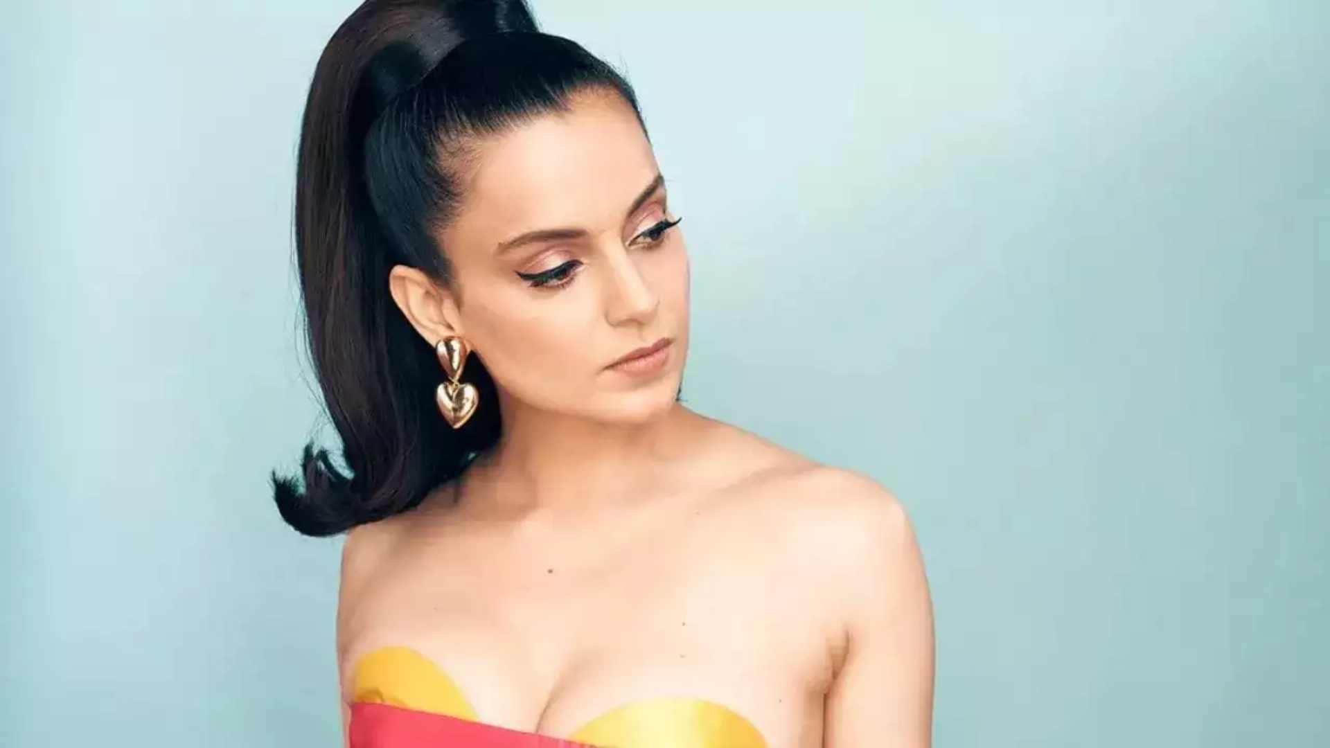 Kangana Ranaut Javed Akhtar Dispute Extortion Charge Filed Against writer Is Dropped By Mumbai Court