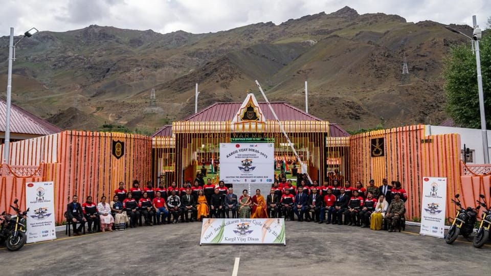 Nari Sashaktikaran Women Riders complete 1000 Km rally to honour Kargil War Heroes