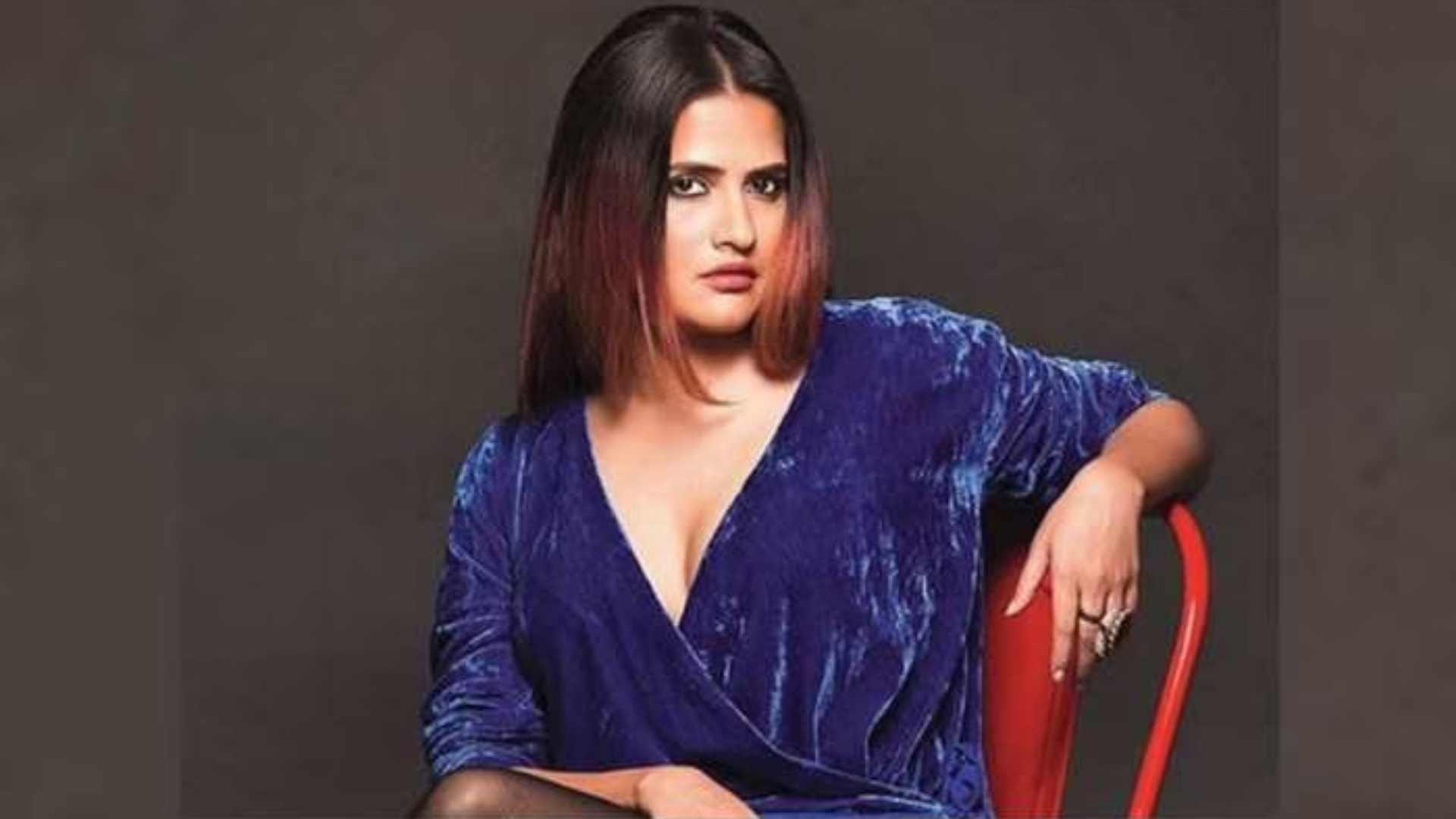 Sona Mohapatra expressed disappointment At Margot Robbie Barbie share opinion on twitter