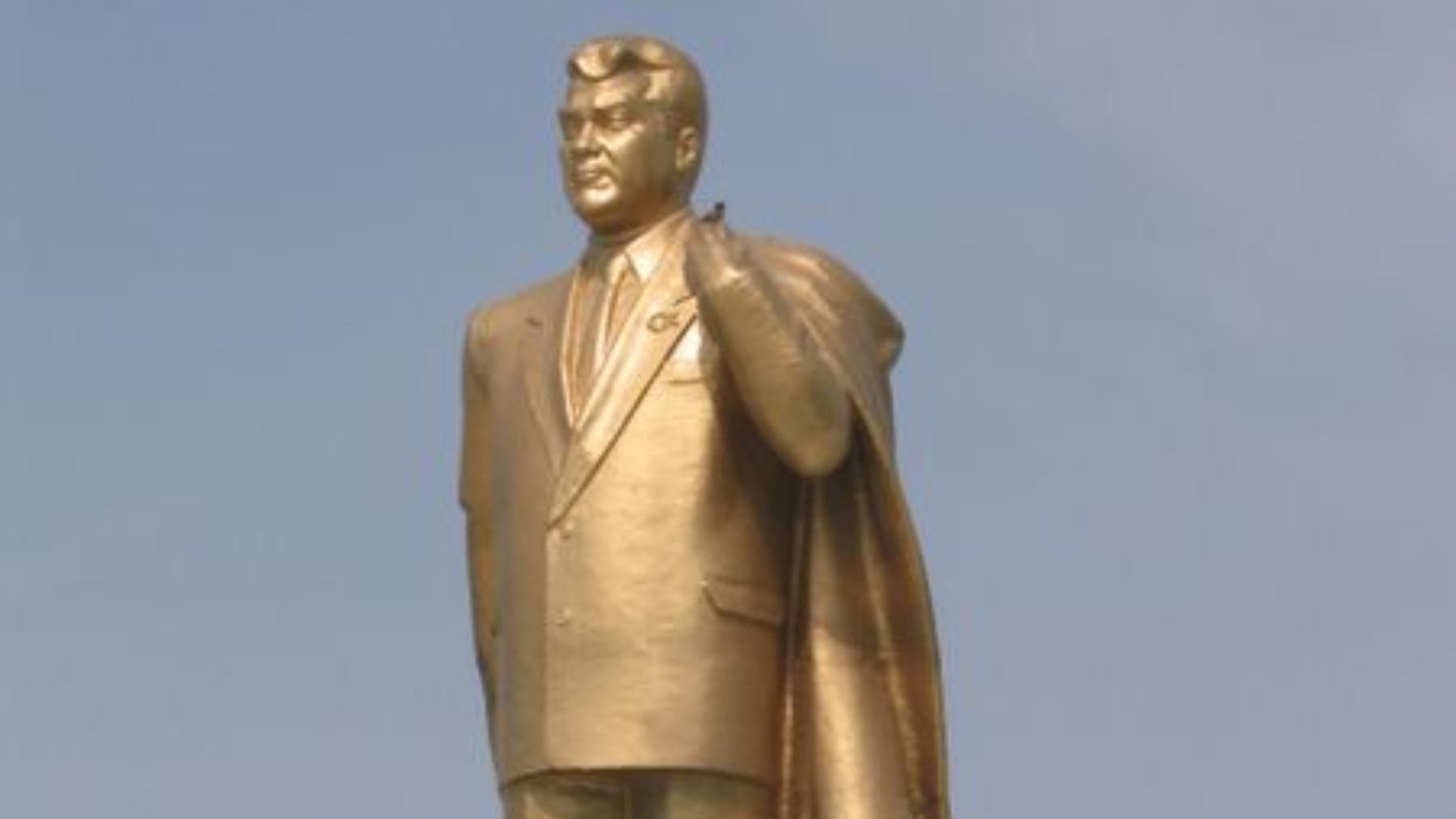 Ajab-Gajab: weird laws in turkmenistan dictator saparmurat niyazov bizzare laws dog ban no make up